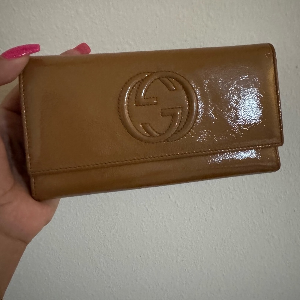 Gucci Soho patent leather wallet - Picture 9 of 13